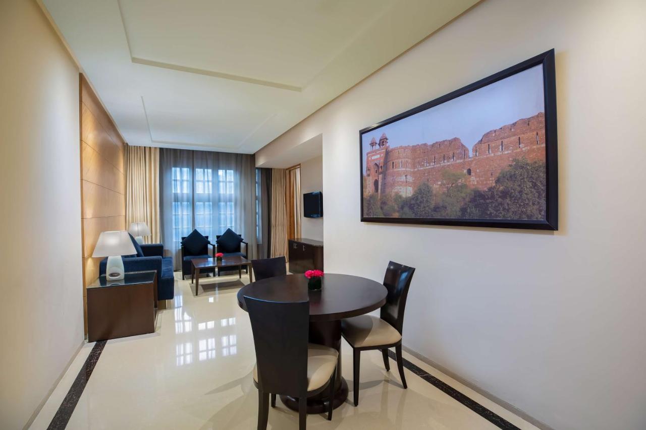 Radisson Blu Marina Hotel Connaught Place Нью-Дели Экстерьер фото