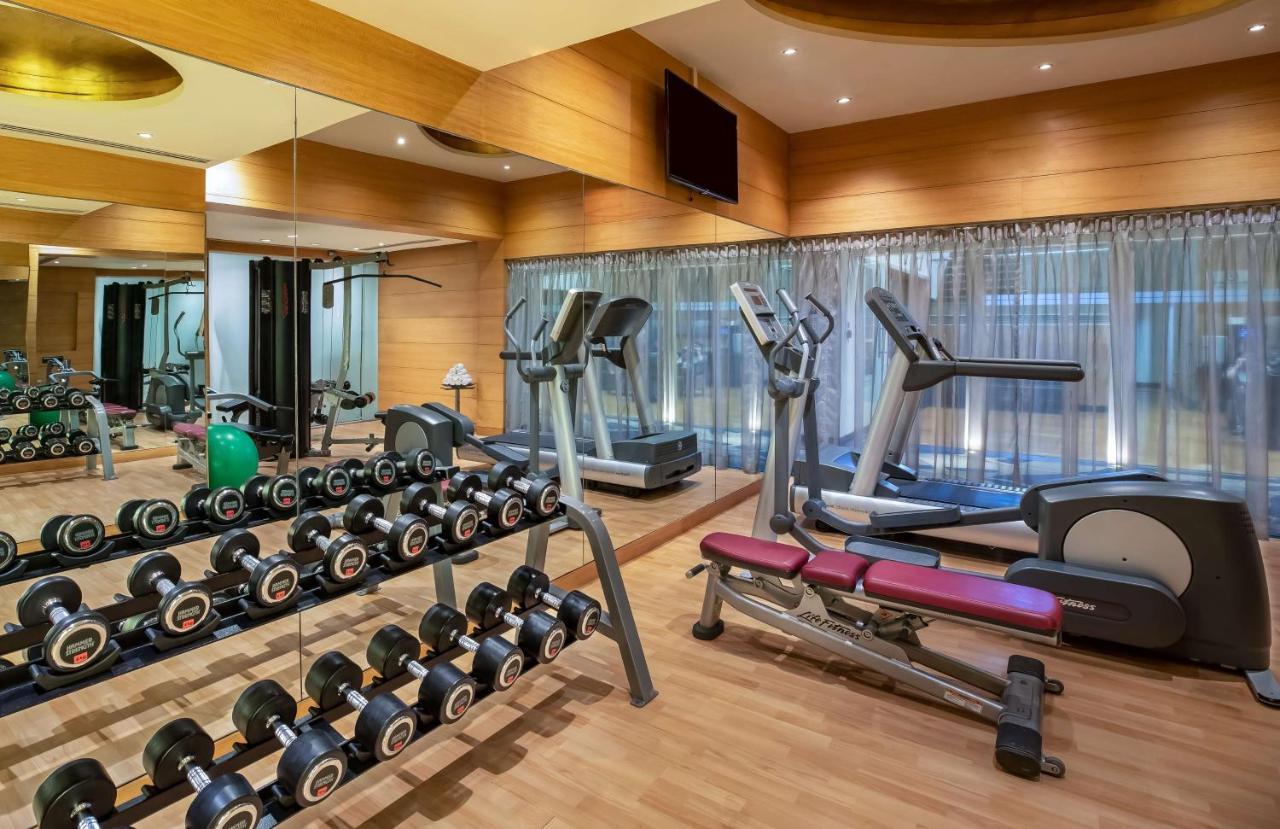 Radisson Blu Marina Hotel Connaught Place Нью-Дели Экстерьер фото