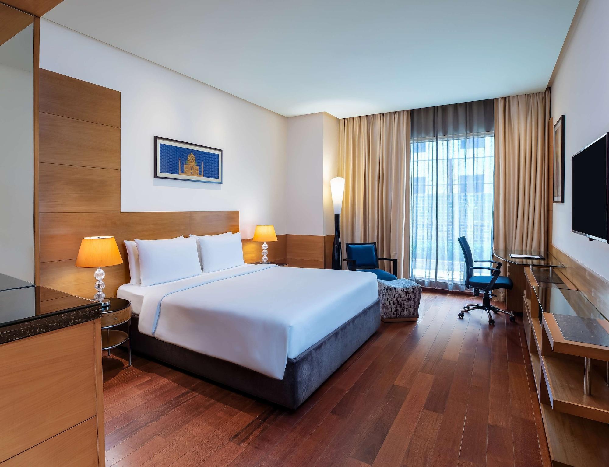 Radisson Blu Marina Hotel Connaught Place Нью-Дели Экстерьер фото