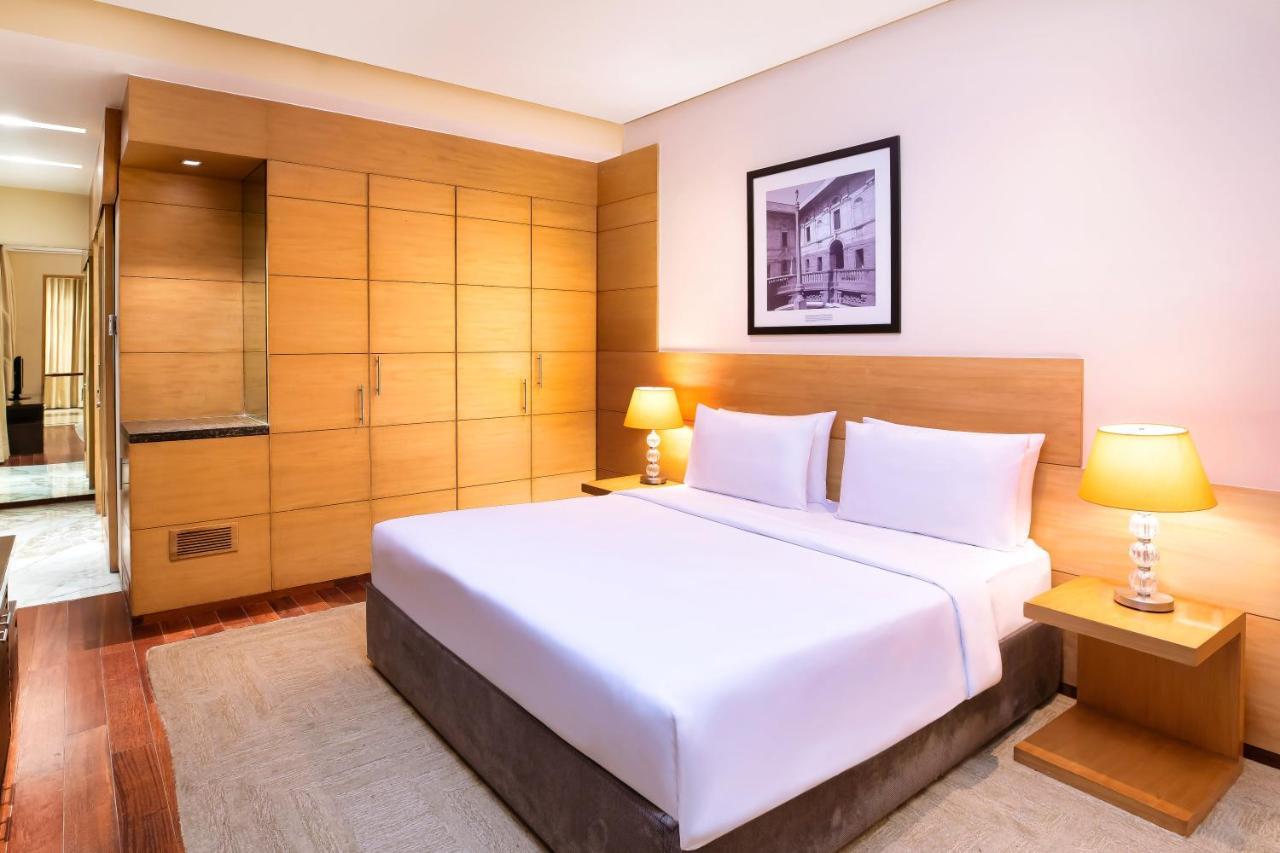 Radisson Blu Marina Hotel Connaught Place Нью-Дели Экстерьер фото