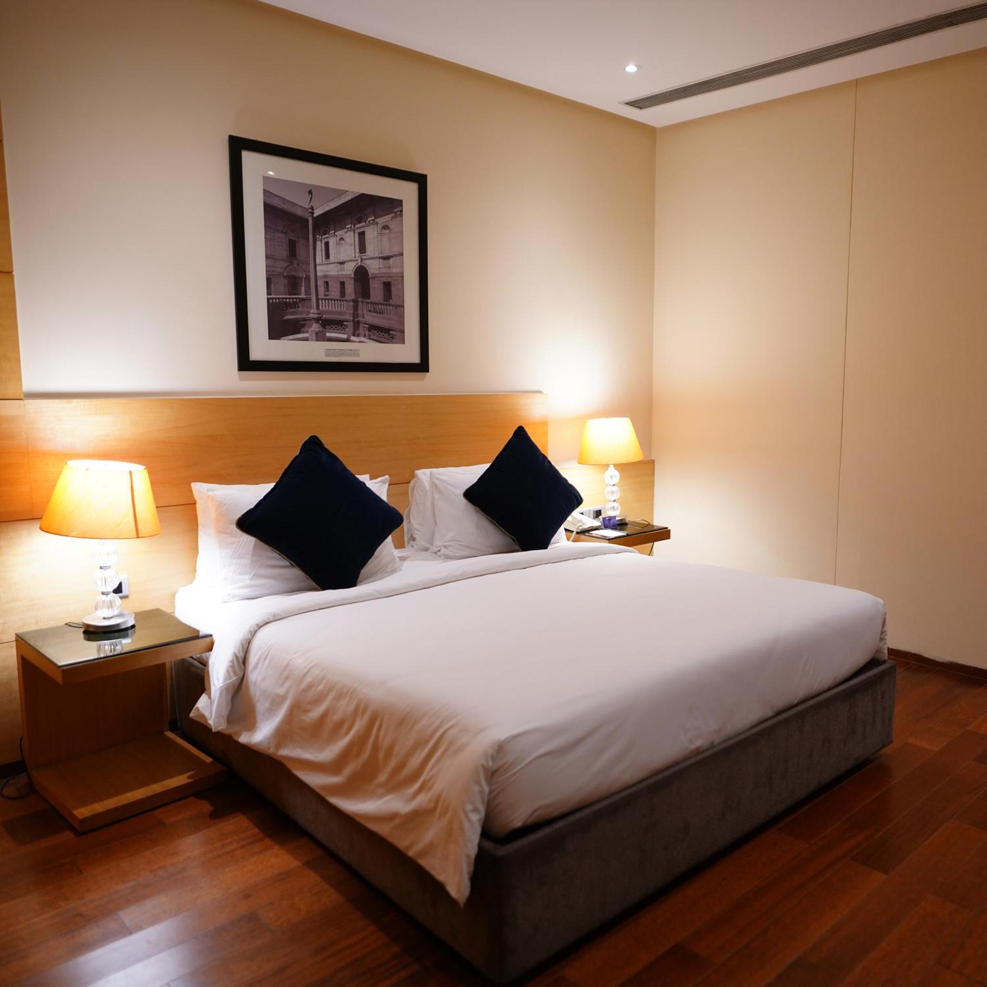 Radisson Blu Marina Hotel Connaught Place Нью-Дели Экстерьер фото