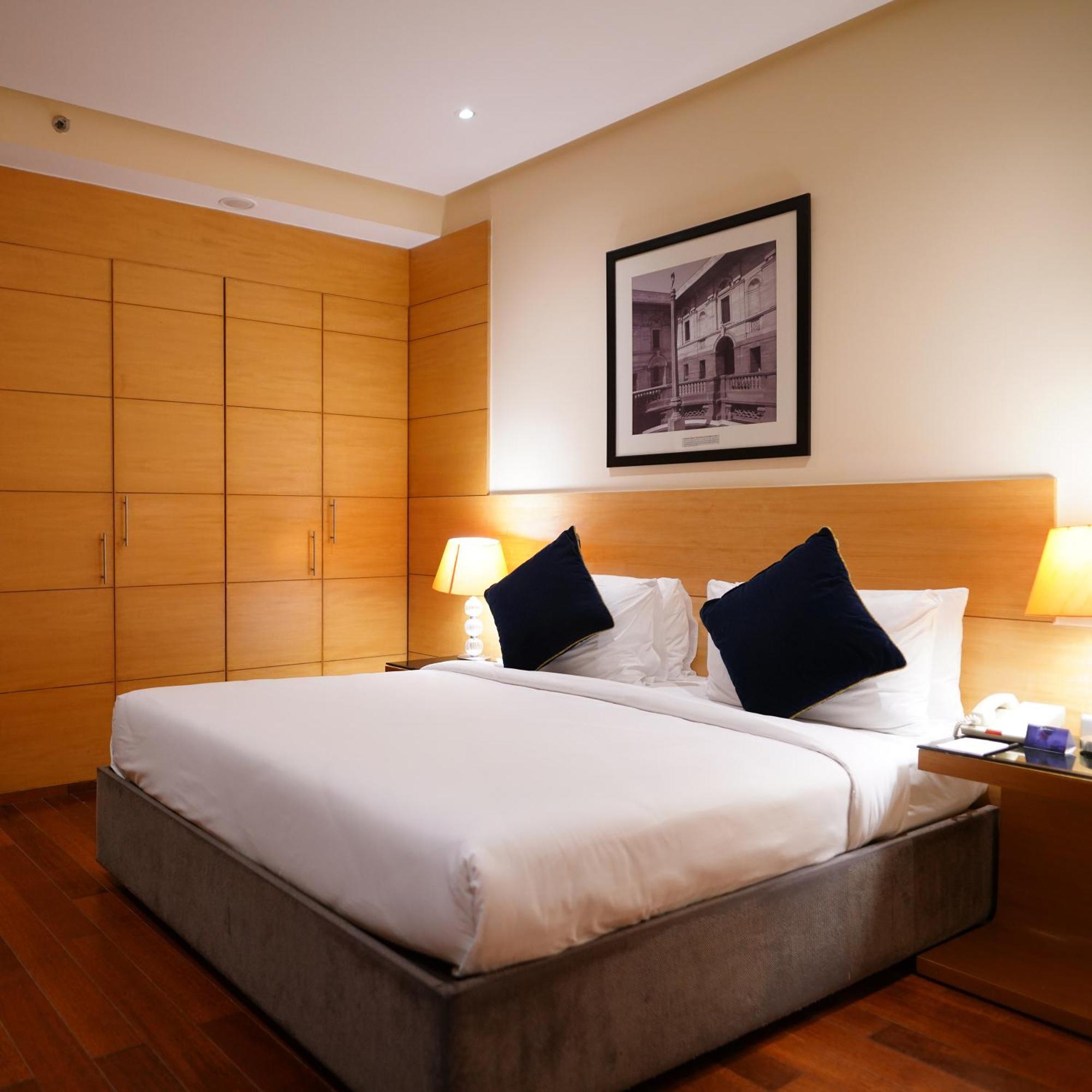 Radisson Blu Marina Hotel Connaught Place Нью-Дели Экстерьер фото