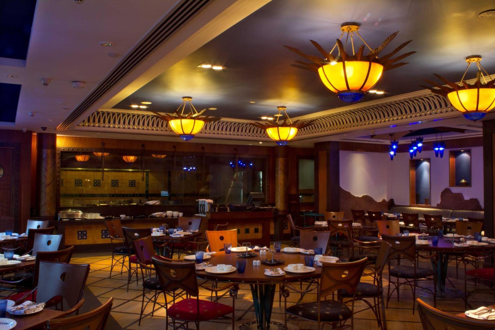 Radisson Blu Marina Hotel Connaught Place Нью-Дели Экстерьер фото