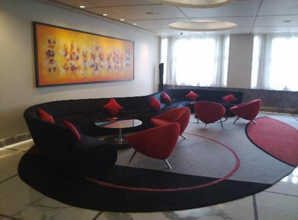 Radisson Blu Marina Hotel Connaught Place Нью-Дели Интерьер фото
