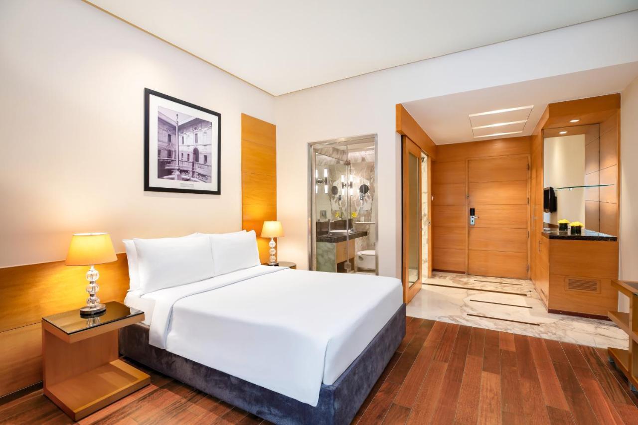 Radisson Blu Marina Hotel Connaught Place Нью-Дели Экстерьер фото