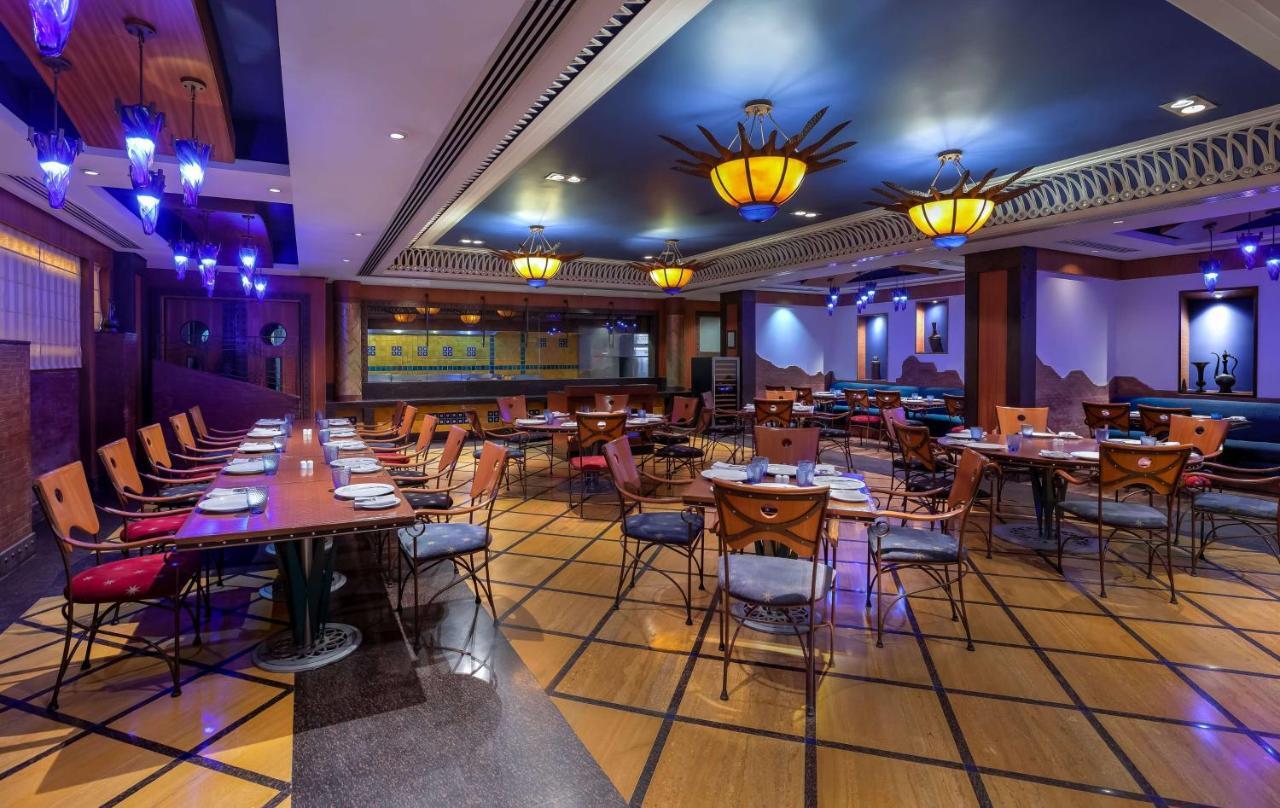 Radisson Blu Marina Hotel Connaught Place Нью-Дели Экстерьер фото